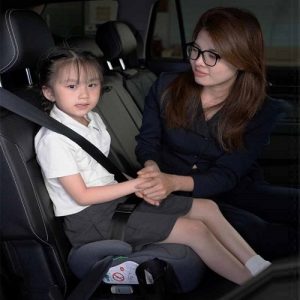 Đệm ngồi ô tô cho bé Babyro Booster Plus
